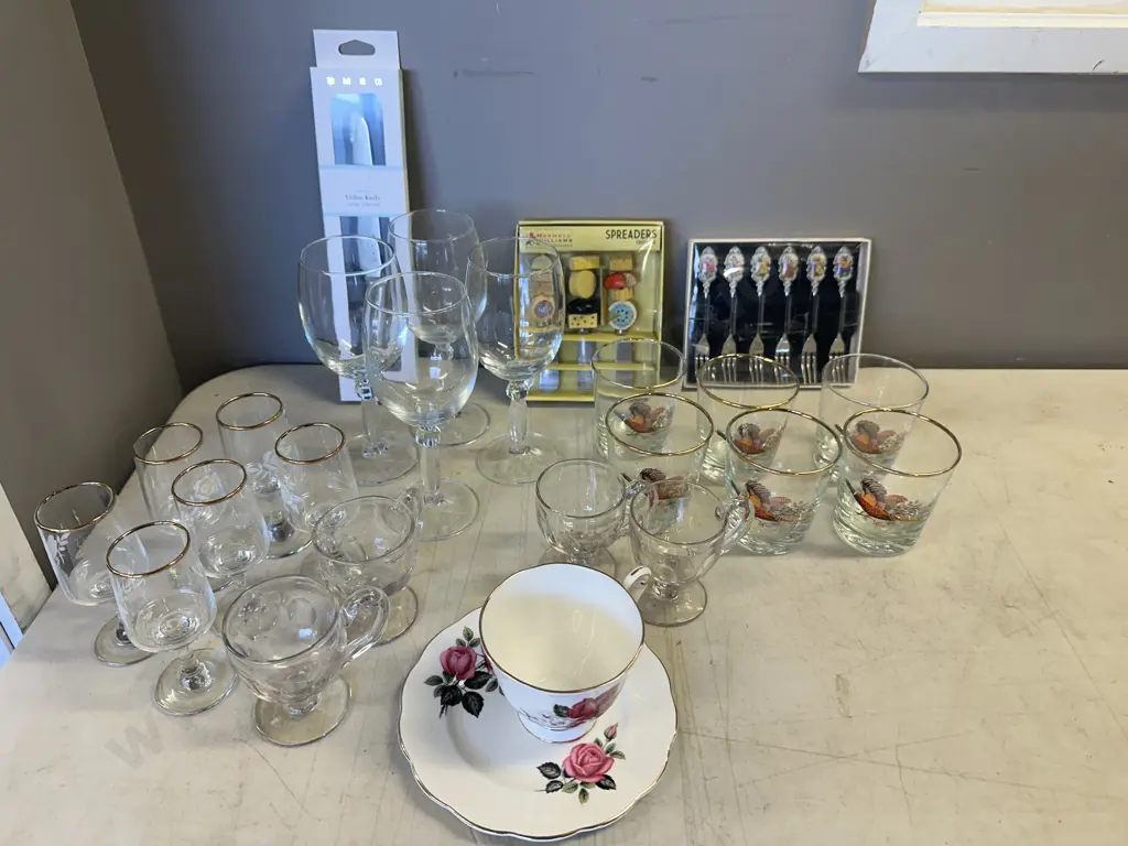 Vintage Assorted Glasses, Spreaders, Smeg Utility Knife Etc Image 1++